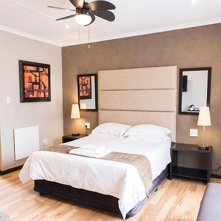 Ruth Avenue Guest House Edenvale Εξωτερικό φωτογραφία