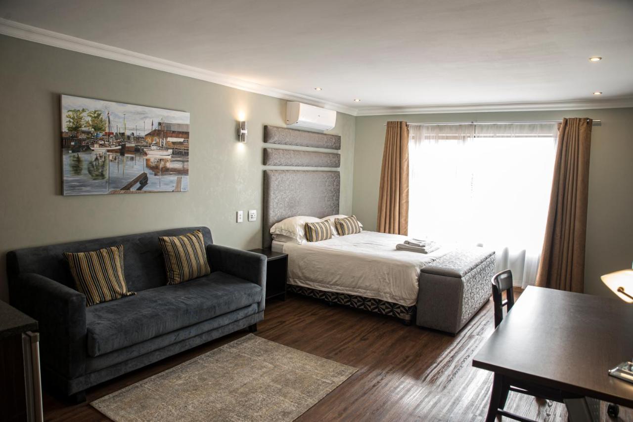 Ruth Avenue Guest House Edenvale Εξωτερικό φωτογραφία